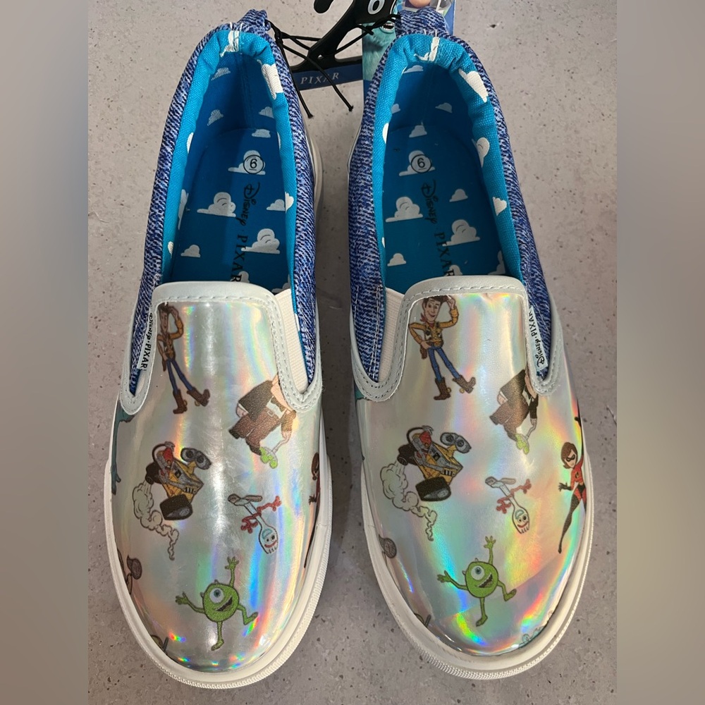 NWT Women's Disney Pixar Slip‎ On Boat Sneaker Leisure Style Casual Shoes Size 6